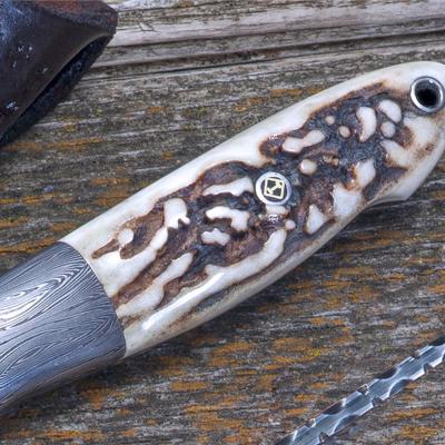 Kernmantle Damascus Stag Hunter close up